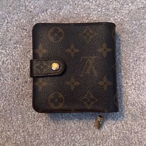 COPY - Louis Vuitton Monogram Compact Wallet